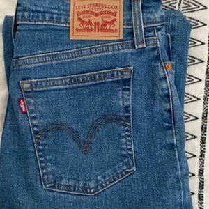 Levi's Women's Wedgie Straight Jeans | Size 27 | Excellent Condition